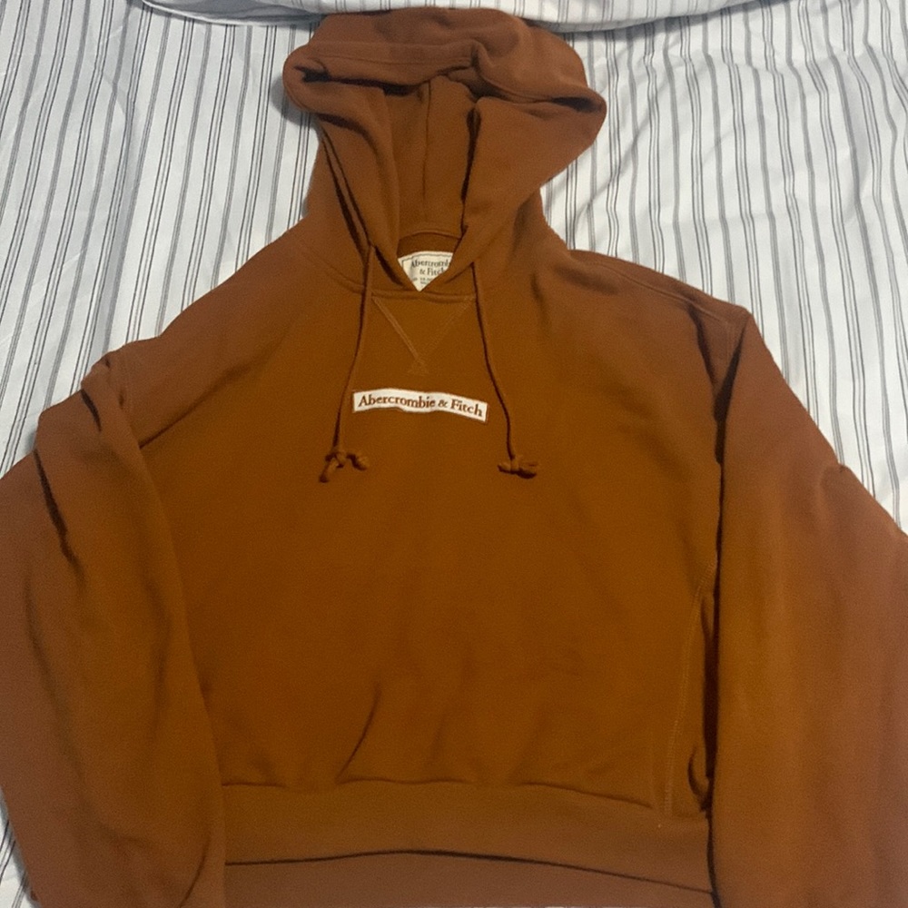 A Brown Abercrombie & Fitch crop top Long sleeve sweater size:M